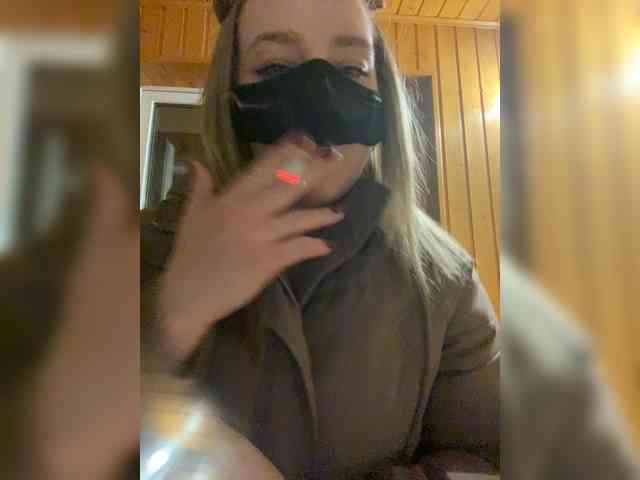 Donut-red webcam