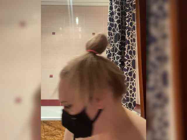 Donut-red webcam