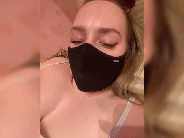 Donut-red webcam