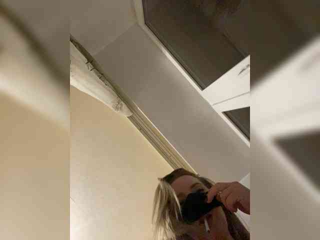 Donut-red webcam