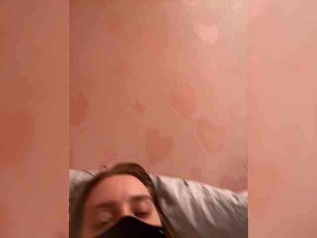 Donut-red webcam