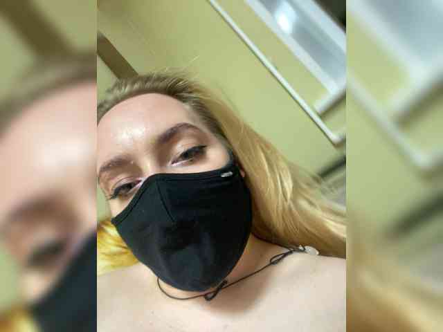 free nude chat room Donut-red