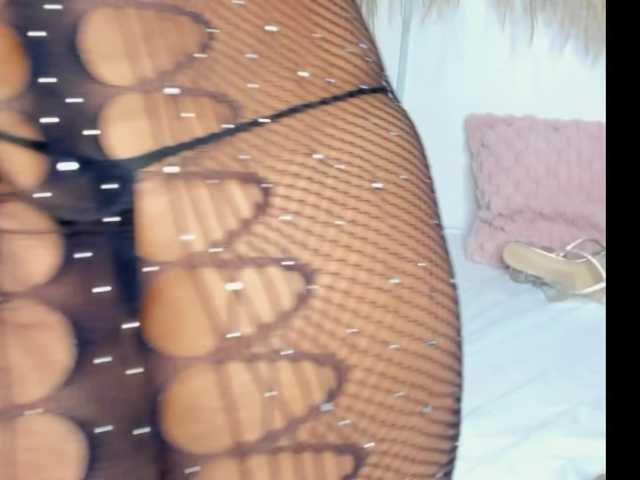 Shakebigass's BongaCams show and profile