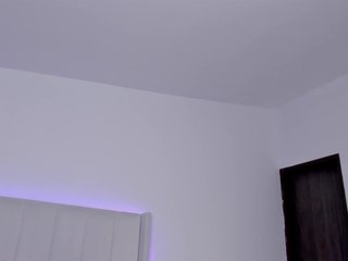 Miranda-Rogers Porn Show