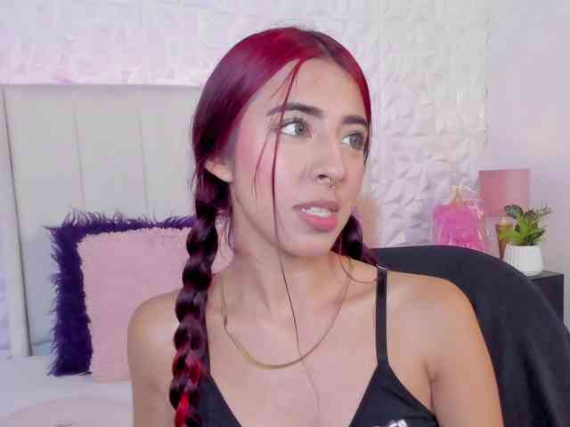 Miranda-Rogers Live Webcam on BongaCams