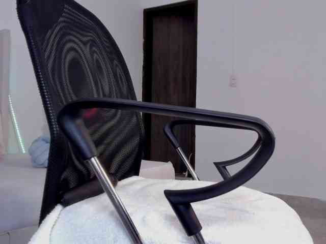 Miranda-Rogers Live Webcam on BongaCams