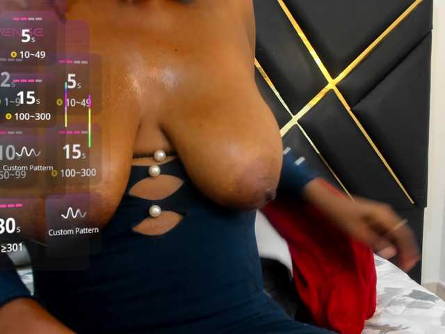 Gina-Latin's BongaCams show and profile