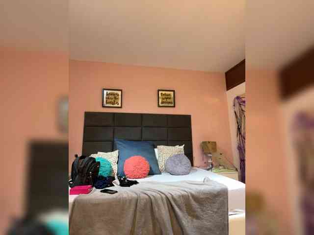SophiaQueens webcam