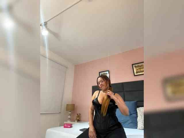 SophiaQueens webcam