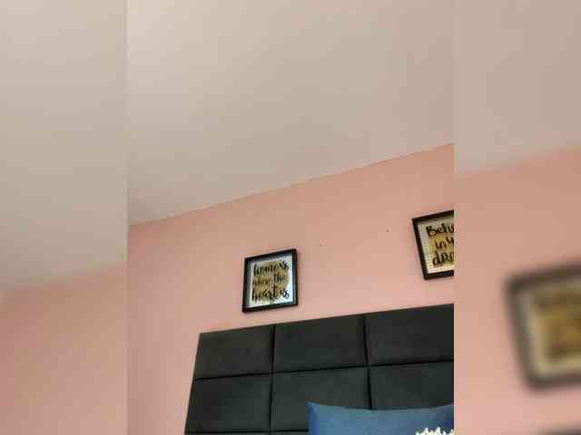 SophiaQueens webcam