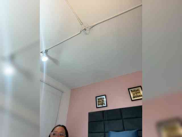 SophiaQueens webcam