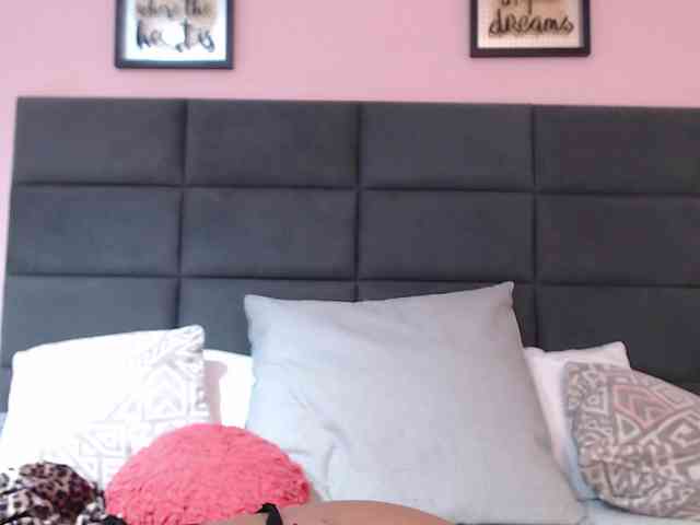 SophiaQueens webcam