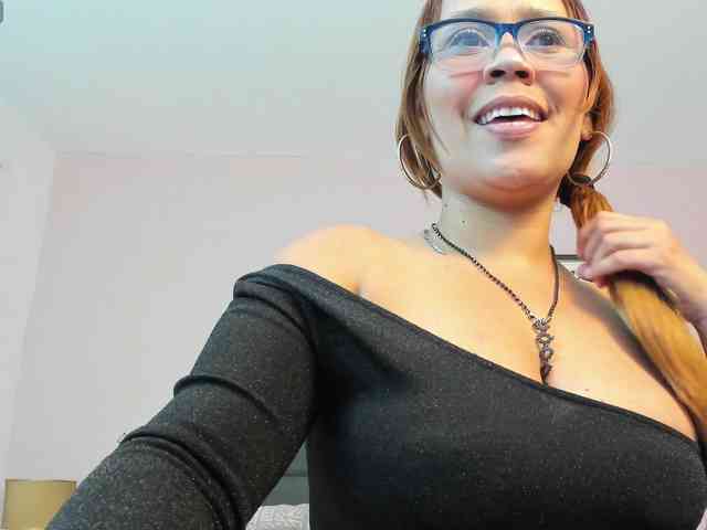 SophiaQueens webcam