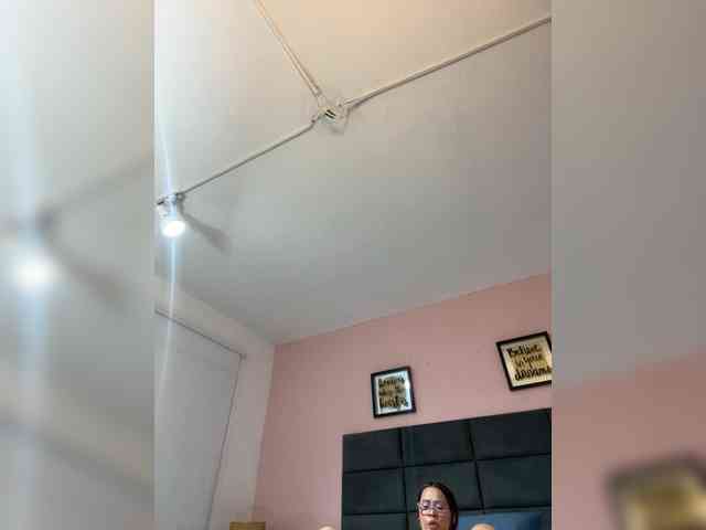 SophiaQueens webcam