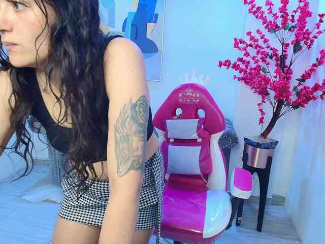 Arianna-sweeet webcam