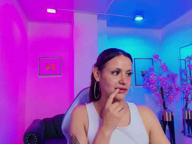 Arianna-sweeet webcam