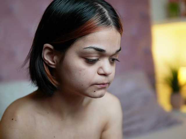 MaiaMini's BongaCams show and profile