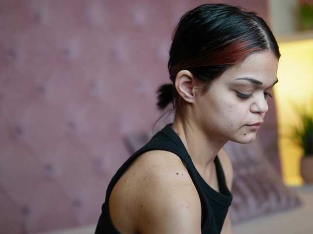 MaiaMini's BongaCams show and profile