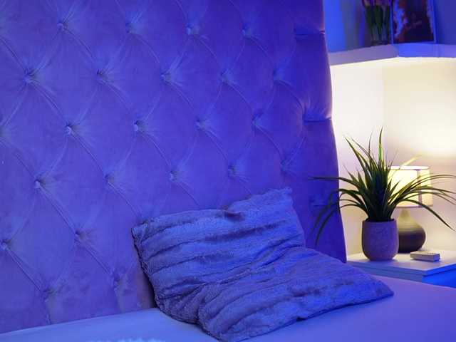 MaiaMini's BongaCams show and profile