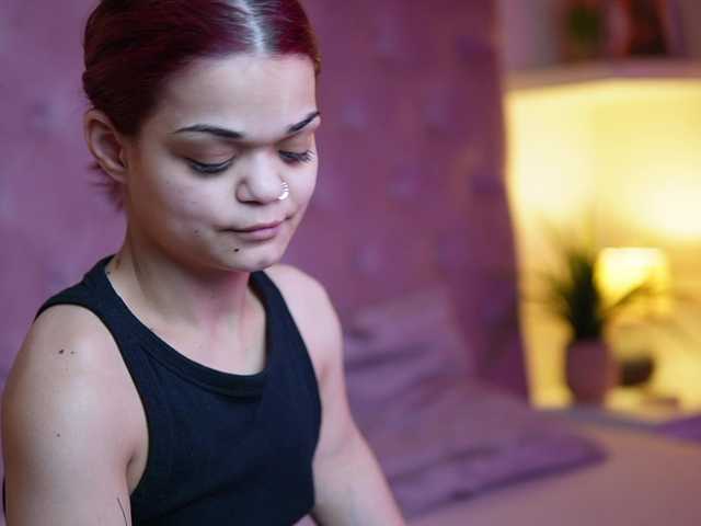 MaiaMini's BongaCams show and profile