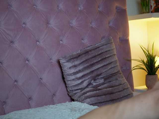 MaiaMini's BongaCams show and profile