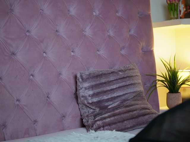 MaiaMini's BongaCams show and profile