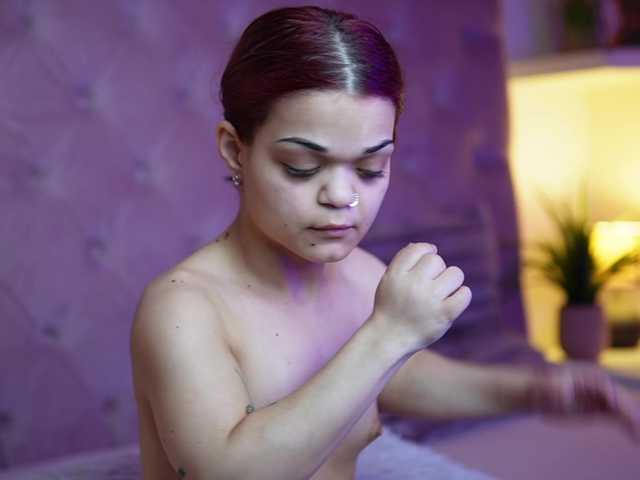 MaiaMini's BongaCams show and profile