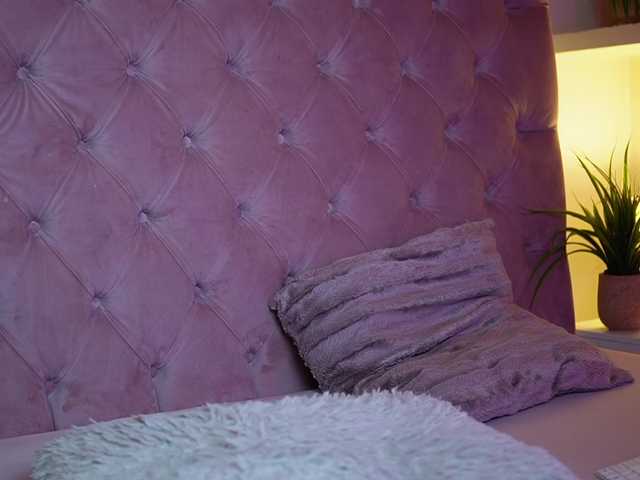 MaiaMini's BongaCams show and profile