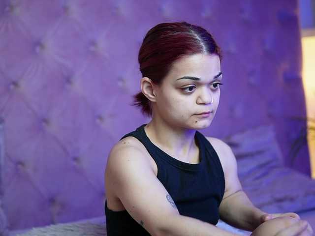 MaiaMini's BongaCams show and profile