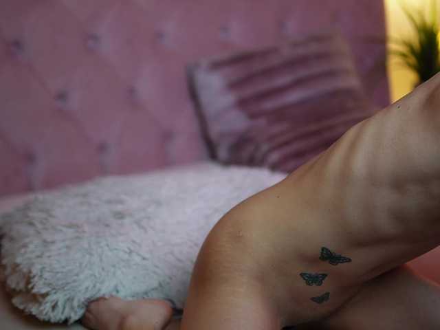 MaiaMini's BongaCams show and profile