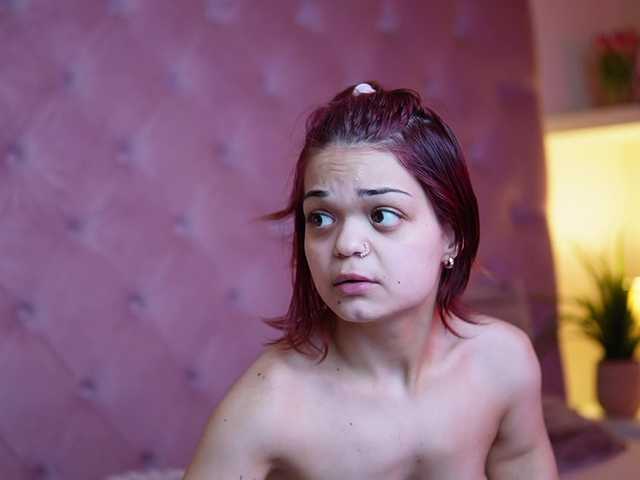 MaiaMini's BongaCams show and profile