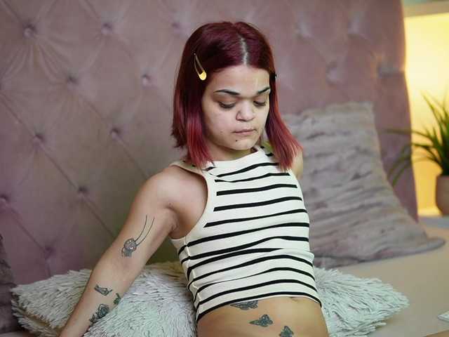 MaiaMini live cam profile