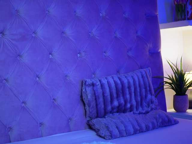 MaiaMini's BongaCams show and profile