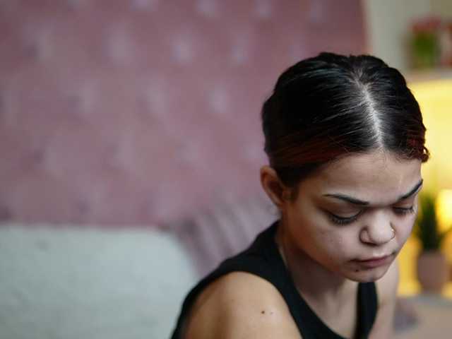 MaiaMini's BongaCams show and profile