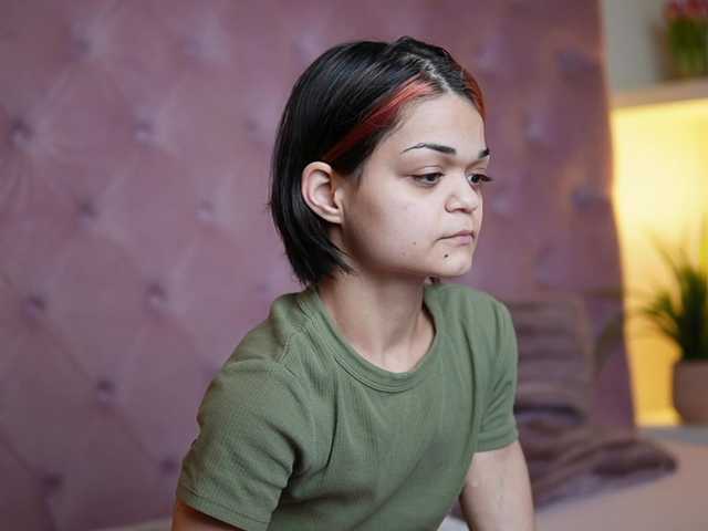 MaiaMini's BongaCams show and profile