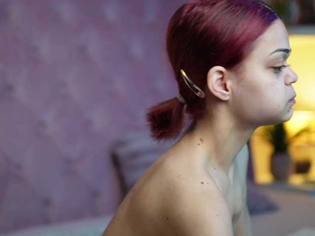 MaiaMini's BongaCams show and profile