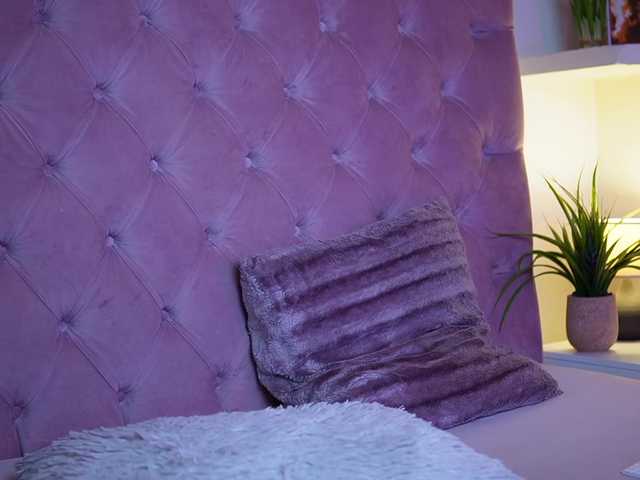 MaiaMini's BongaCams show and profile