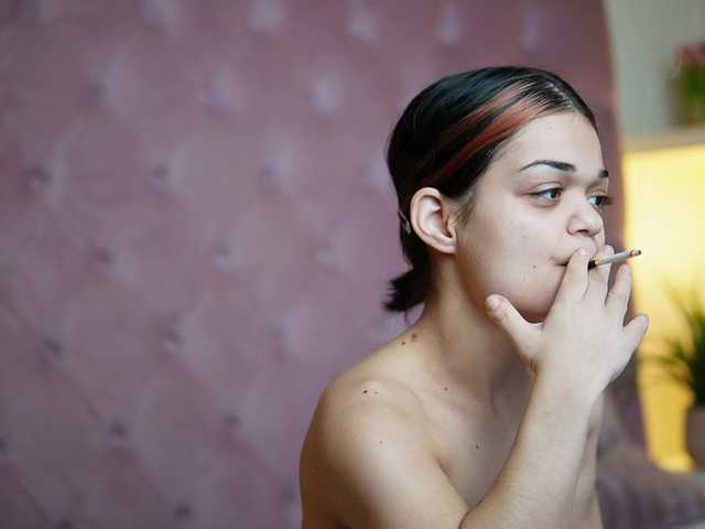 MaiaMini's BongaCams show and profile