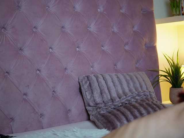 MaiaMini's BongaCams show and profile