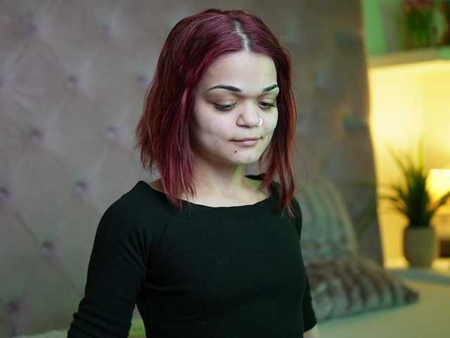 MaiaMini's BongaCams show and profile