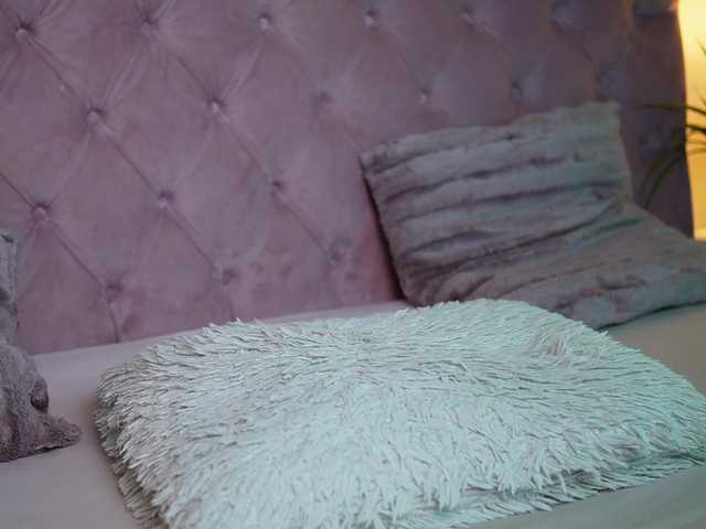 MaiaMini's BongaCams show and profile