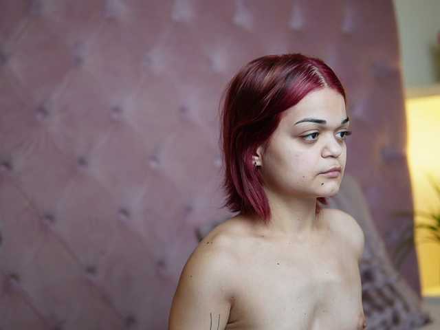 MaiaMini's BongaCams show and profile