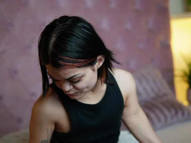 MaiaMini's BongaCams show and profile