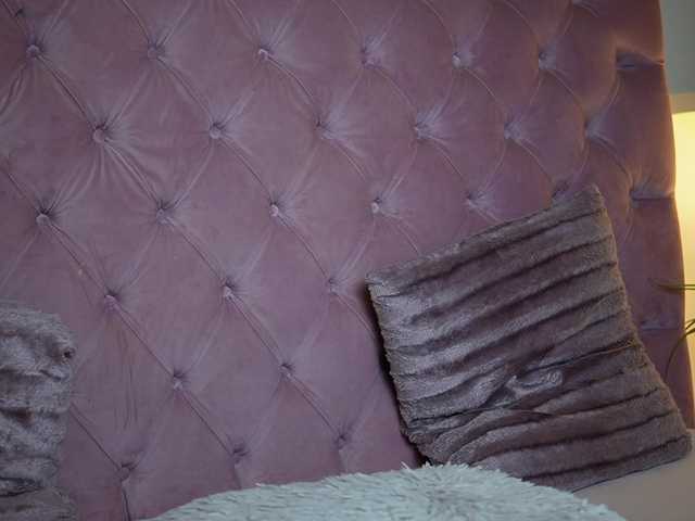 MaiaMini's BongaCams show and profile