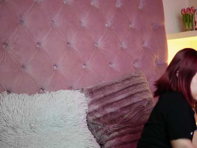 MaiaMini's BongaCams show and profile