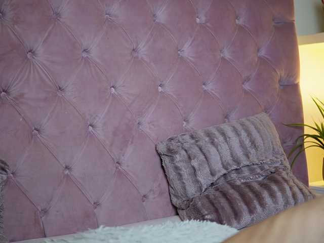 MaiaMini's BongaCams show and profile