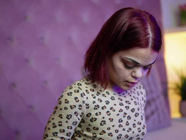 MaiaMini's BongaCams show and profile