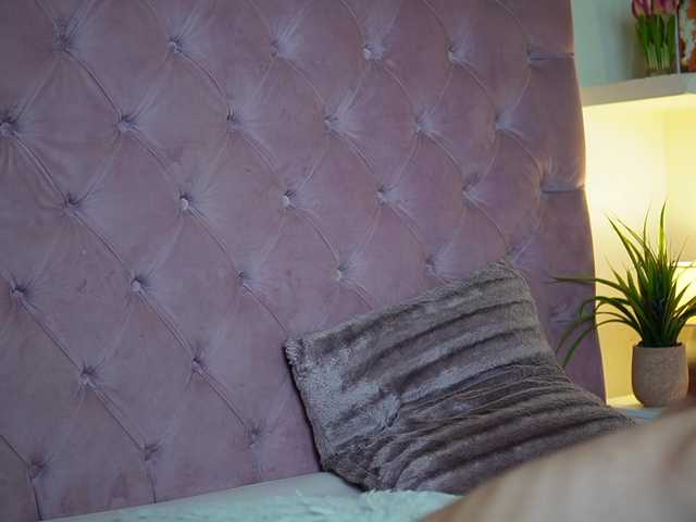 MaiaMini's BongaCams show and profile