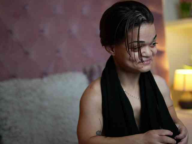 MaiaMini Live Webcam on BongaCams
