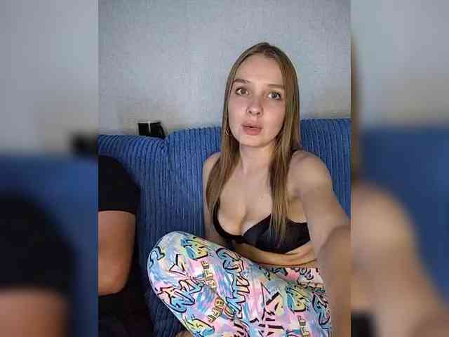 live cam bedroom ZayKAMIla
